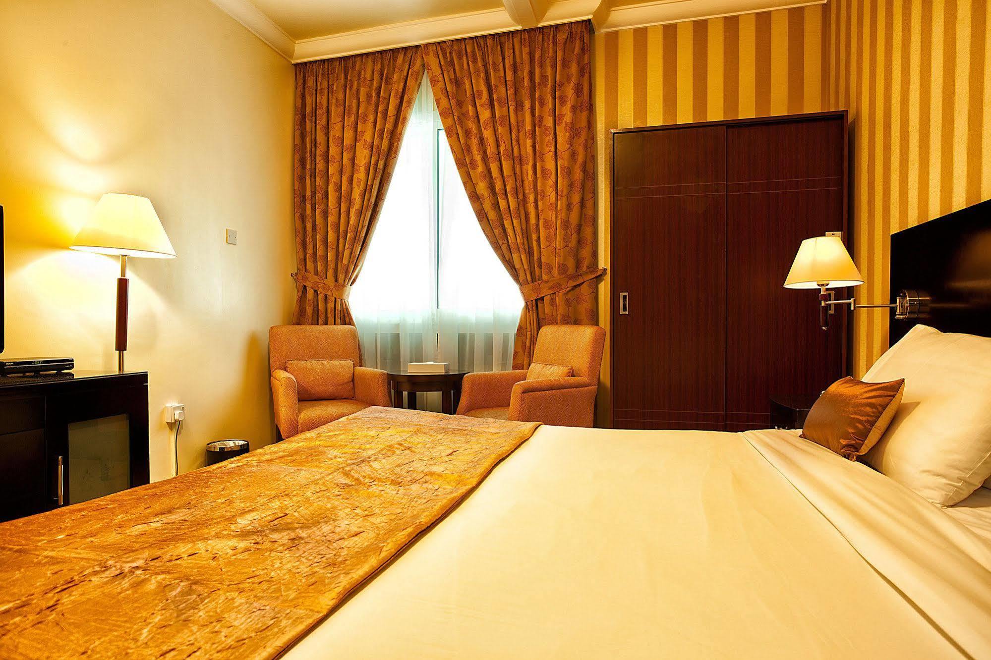 Al Mas Hotel Apartment Dubai Eksteriør bilde